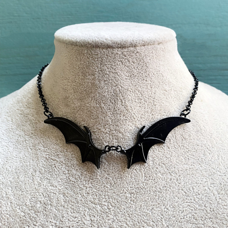Men'S Vampire Accessories - Collier avec pendentif aile de chauve-souris