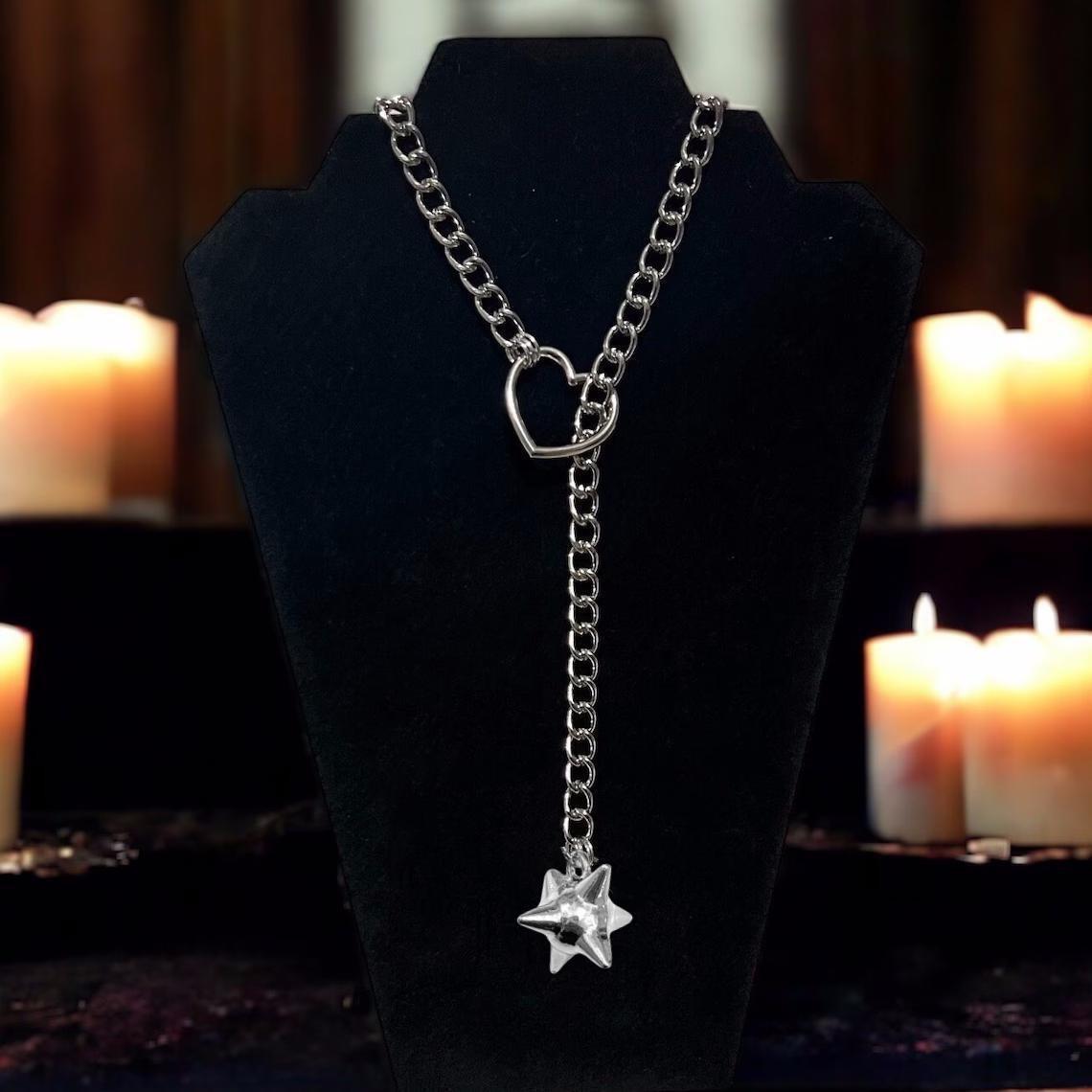 Collier gothique avec crâne de - Men'S Vampire Accessories avis et prix