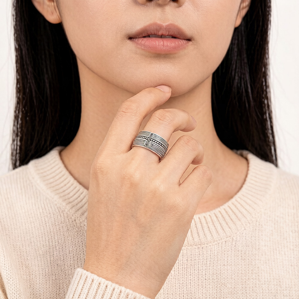 Bague croix en argent regardé  - Men Accessories Brands avis et prix